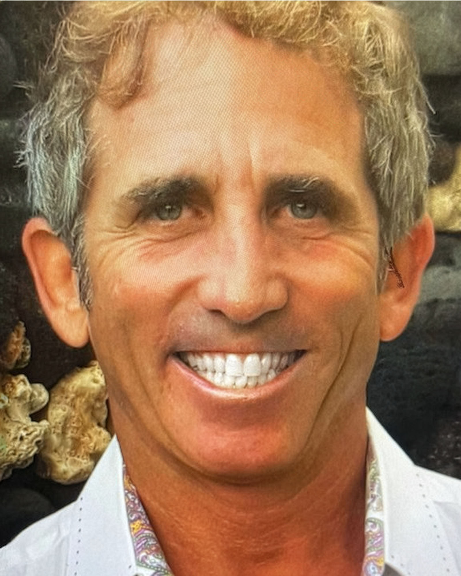 Living In AWE - Mark Chasan Profile